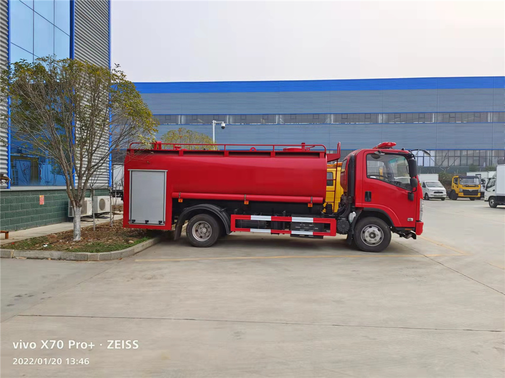 東風(fēng)福瑞卡消防灑水車5噸圖片3
