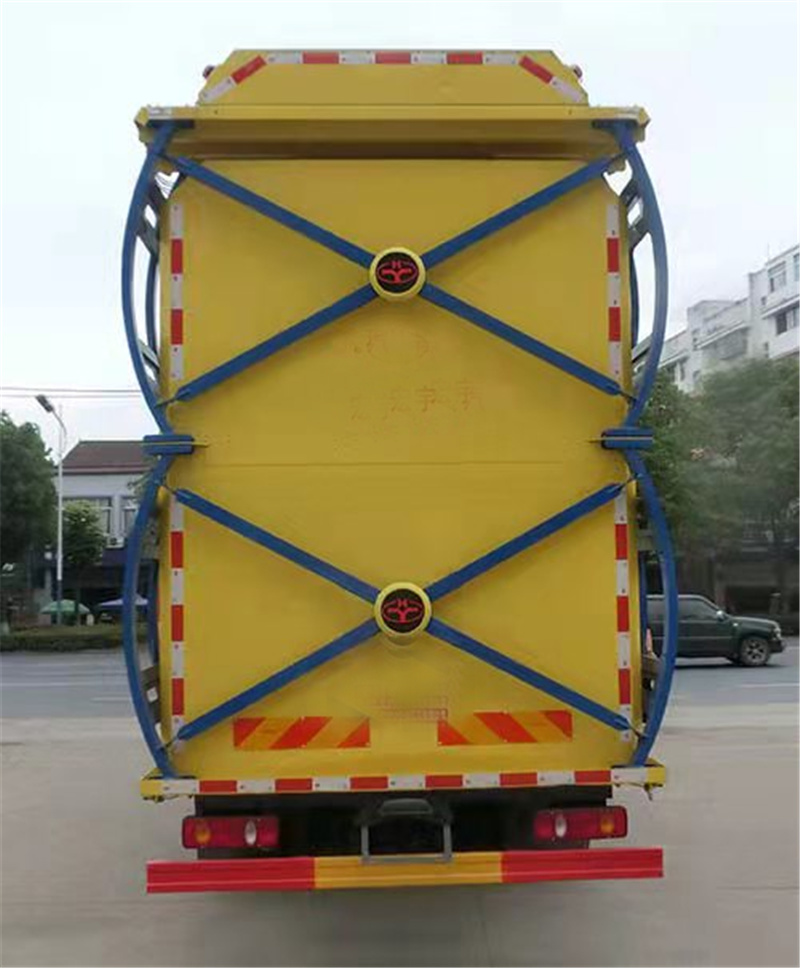 東風(fēng)天錦防撞緩沖車圖片4