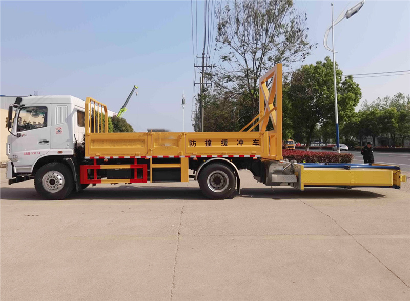 華神F5防撞緩沖車(chē)圖片3