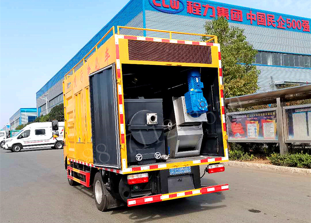 東風(fēng)小多利卡吸污凈化車圖片5